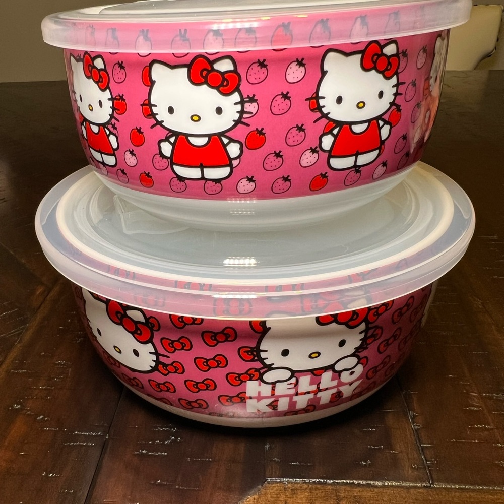 Hello Kitty Ceramic Nesting Bowls with Pressure Release Lids